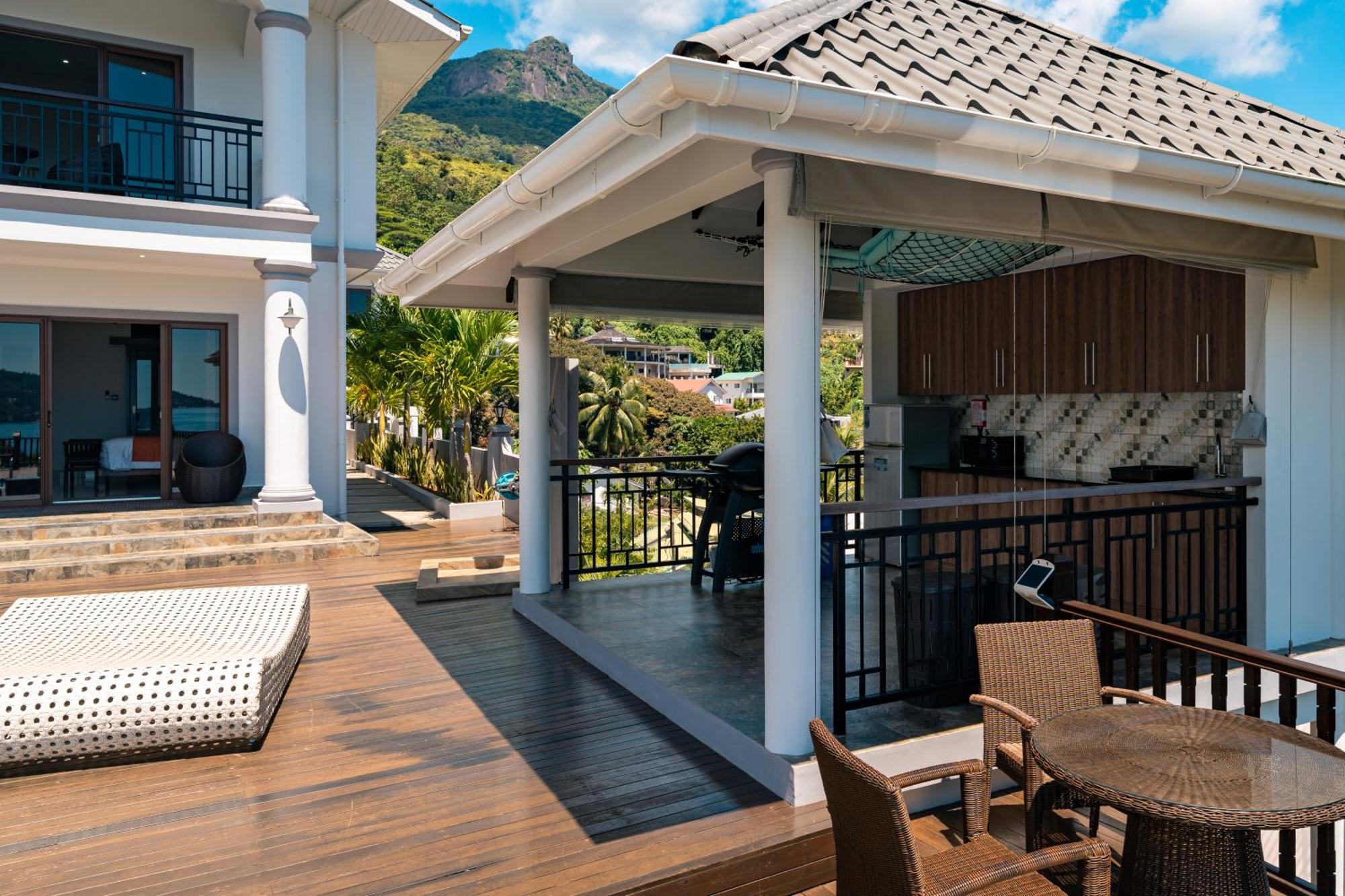 D'Offay Seaview Apartments Beau Vallon  Exteriör bild